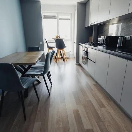Modern 1br Great Area Near Mcdonalds Riscani Apartment Kischinau